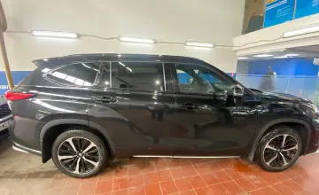 Toyota Crown Kluger 2022 года за 24 000 000 тг. в Астана фото 4