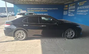 Toyota Camry 2021 года за 12 500 000 тг. в Алматы фото 4