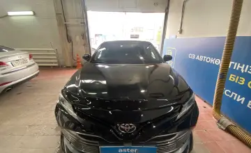 Toyota Camry 2018 года за 11 500 000 тг. в Астана фото 2