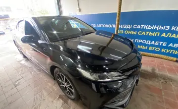 Toyota Camry 2018 года за 11 500 000 тг. в Астана фото 3