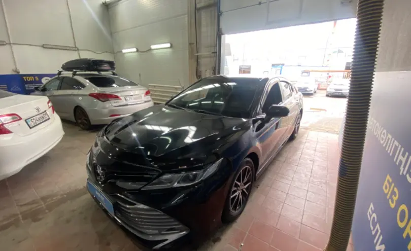 Toyota Camry 2018 года за 11 500 000 тг. в Астана