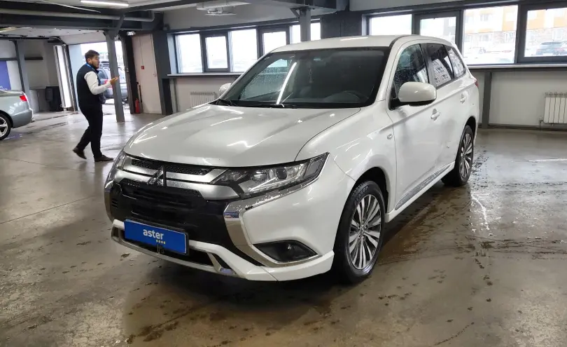 Mitsubishi Outlander 2022 года за 13 000 000 тг. в Астана