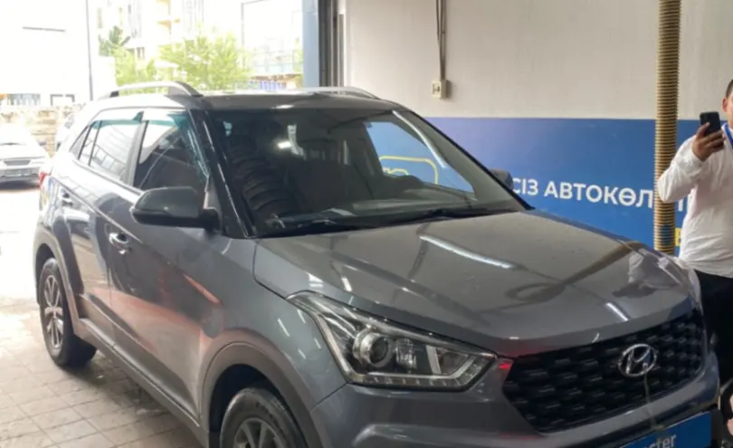 Hyundai Creta 2020 года за 9 000 000 тг. в Астана фото 3
