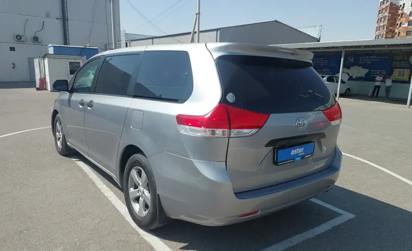Toyota Sienna 2010 года за 11 500 000 тг. в Шымкент фото 4