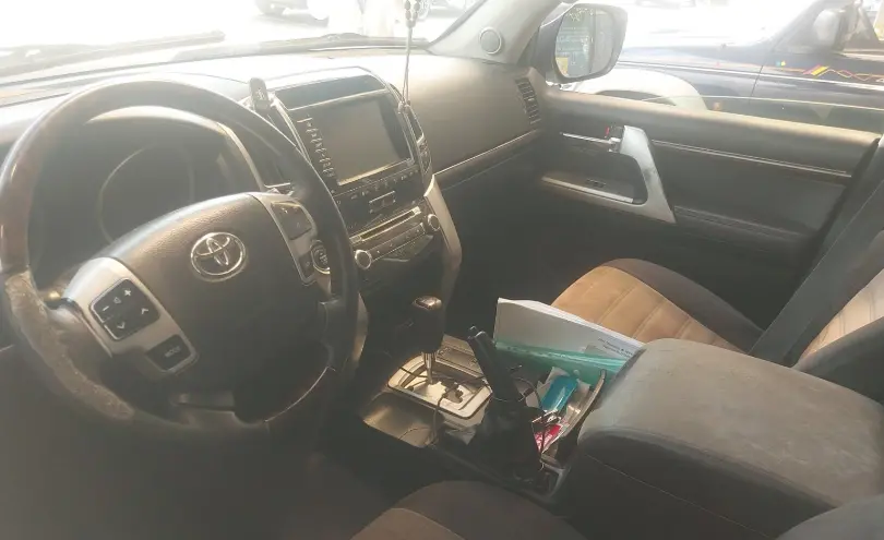 Toyota Land Cruiser 2013 года за 21 000 000 тг. в Алматы фото 5