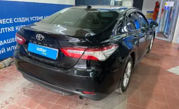 Toyota Camry 2020 года за 9 500 000 тг. в Астана