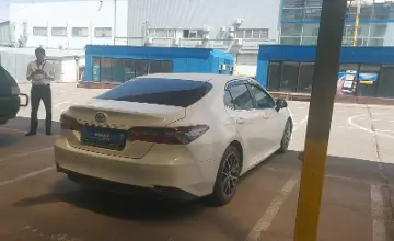 Toyota Camry 2022 года за 13 000 000 тг. в Алматы фото 3