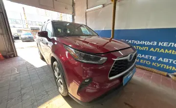 Toyota Highlander 2021 года за 18 500 000 тг. в Астана фото 3