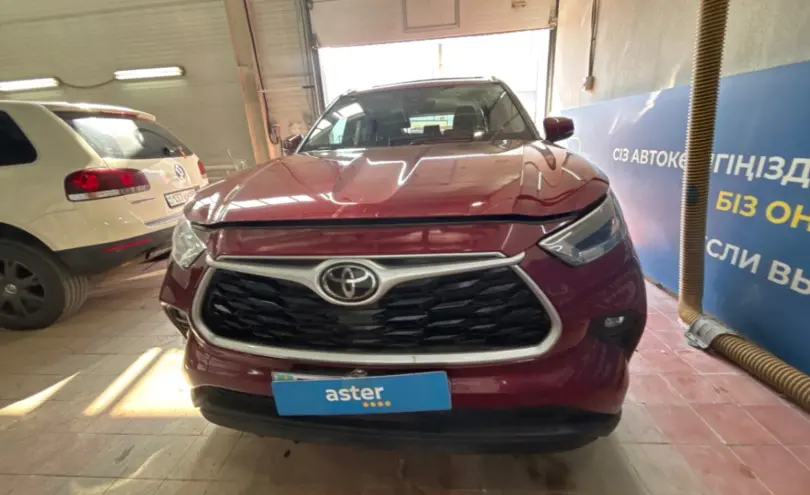 Toyota Highlander 2021 года за 18 500 000 тг. в Астана фото 2