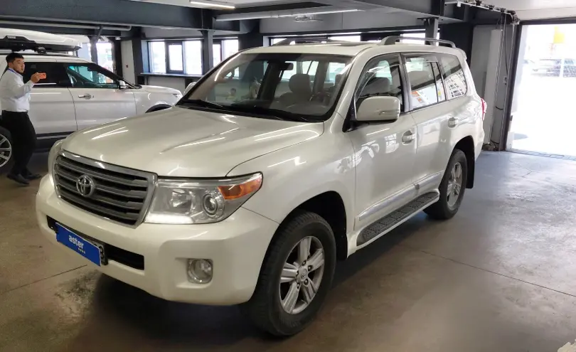 Toyota Land Cruiser 2012 года за 20 500 000 тг. в Астана