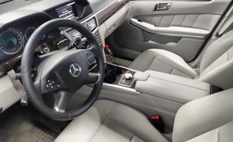 Mercedes-Benz E-Класс 2010 года за 9 000 000 тг. в Астана фото 5
