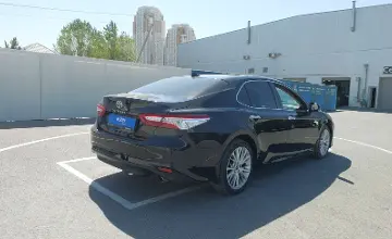 Toyota Camry 2018 года за 13 000 000 тг. в Шымкент фото 3