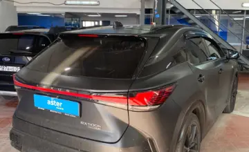 Lexus RX 2024 года за 42 500 000 тг. в Астана