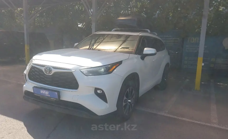 Toyota Highlander 2024 года за 25 000 000 тг. в Алматы