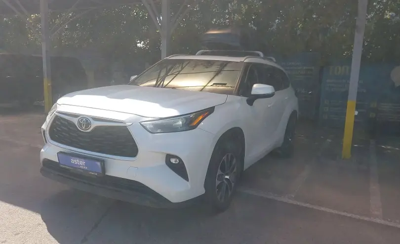 Toyota Highlander 2024 года за 25 000 000 тг. в Алматы