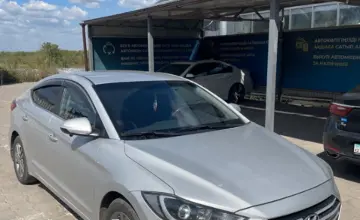 Hyundai Elantra 2017 года за 6 100 000 тг. в Караганда фото 3