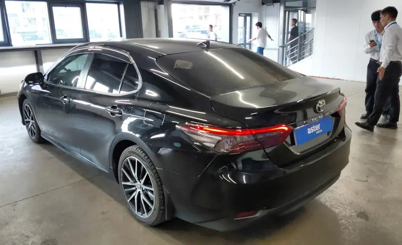 Toyota Camry 2018 года за 14 000 000 тг. в Астана фото 4