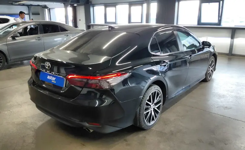 Toyota Camry 2018 года за 14 000 000 тг. в Астана фото 3