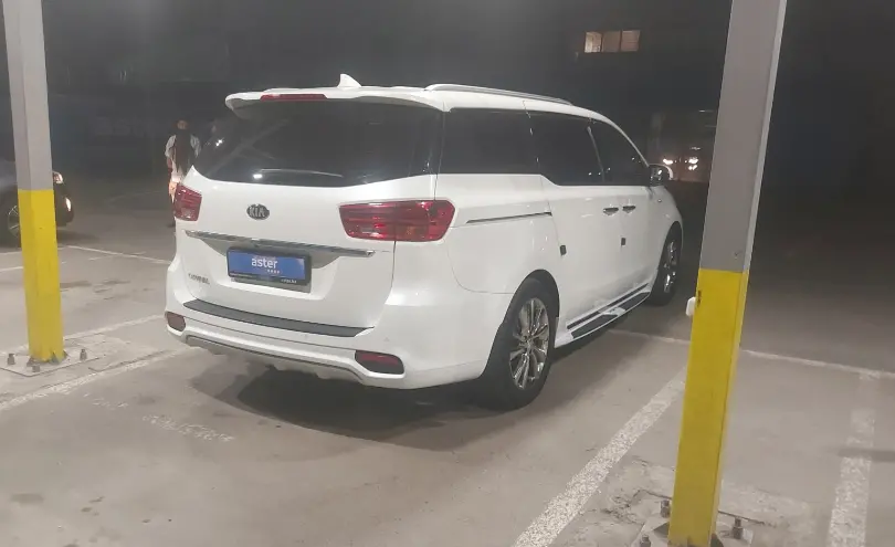 Kia Carnival 2019 года за 13 000 000 тг. в Алматы фото 3