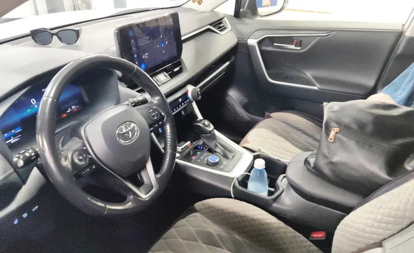 Toyota RAV4 2023 года за 14 000 000 тг. в Астана фото 5