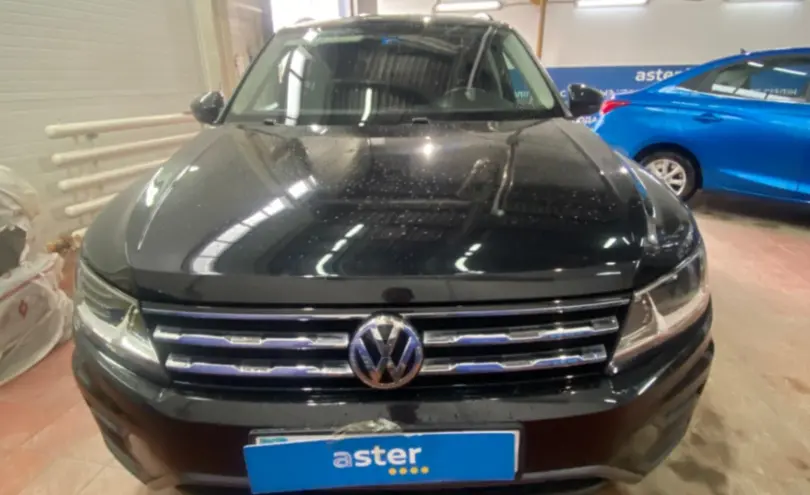 Volkswagen Tiguan 2021 года за 13 000 000 тг. в Астана фото 2