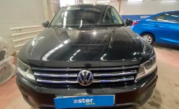 Volkswagen Tiguan 2021 года за 13 000 000 тг. в Астана фото 2