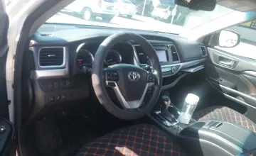 Toyota Highlander 2018 года за 19 500 000 тг. в Шымкент фото 5