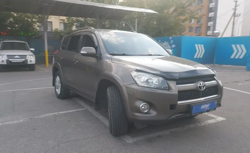 Toyota RAV4 2010 года за 7 800 000 тг. в Алматы фото 2