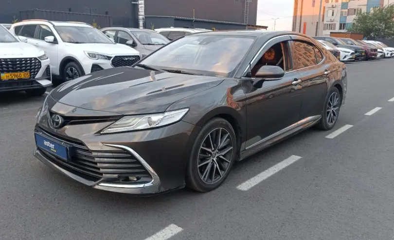 Toyota Camry 2022 года за 15 000 000 тг. в Алматы