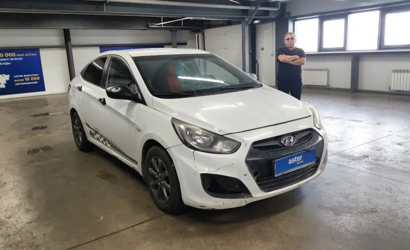 Hyundai Accent 2013 года за 3 600 000 тг. в Астана фото 2