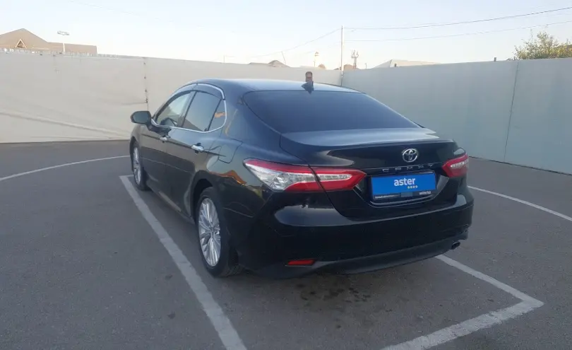 Toyota Camry 2019 года за 13 500 000 тг. в Шымкент фото 4