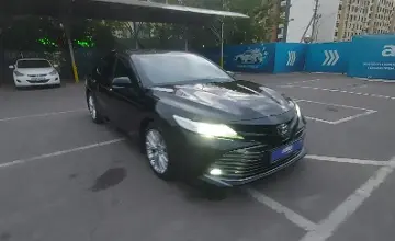 Toyota Camry 2019 года за 13 300 000 тг. в Алматы фото 2