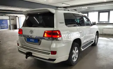 Toyota Land Cruiser 2013 года за 19 000 000 тг. в Астана фото 3