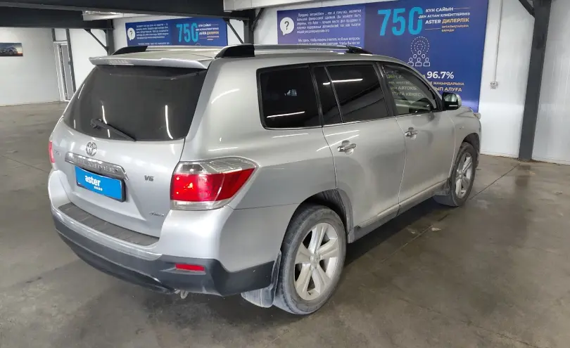 Toyota Highlander 2013 года за 12 600 000 тг. в Астана фото 3