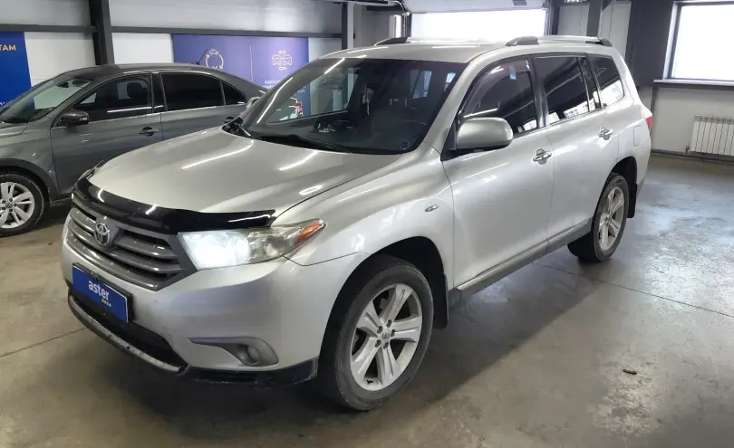 Toyota Highlander 2013 года за 12 600 000 тг. в Астана фото 1