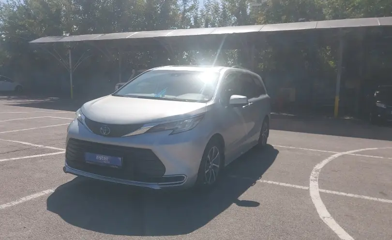 Toyota Sienna 2021 года за 17 000 000 тг. в Алматы