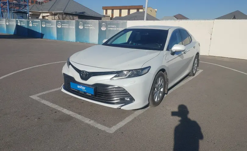 Toyota Camry 2021 года за 14 000 000 тг. в Шымкент