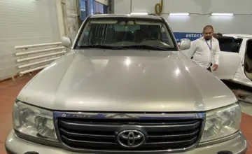 Toyota Land Cruiser 2004 года за 11 000 000 тг. в Астана фото 2