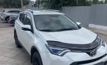 Toyota RAV4 2018 года за 10 000 000 тг. в Уральск фото 3