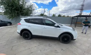 Toyota RAV4 2018 года за 10 000 000 тг. в Уральск фото 4