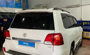 Toyota Land Cruiser 2012 года за 21 000 000 тг. в Астана