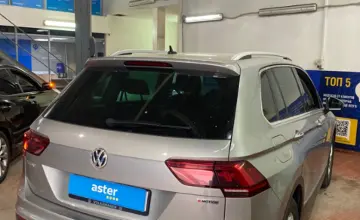 Volkswagen Tiguan 2018 года за 11 000 000 тг. в Астана