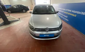 Volkswagen Polo 2013 года за 3 100 000 тг. в Астана фото 2
