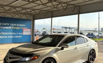 Toyota Camry 2020 года за 11 900 000 тг. в Алматы фото 1