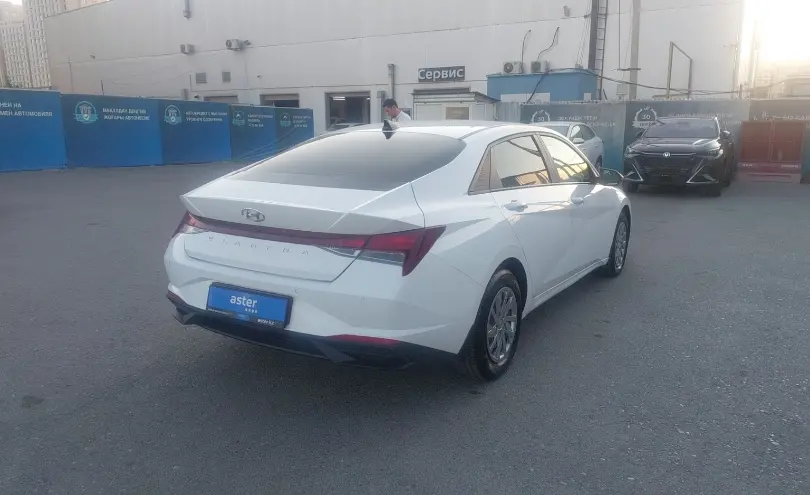 Hyundai Elantra 2021 года за 7 800 000 тг. в Шымкент фото 3