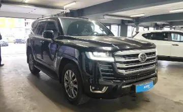 Toyota Land Cruiser 2021 года за 43 000 000 тг. в Астана фото 2