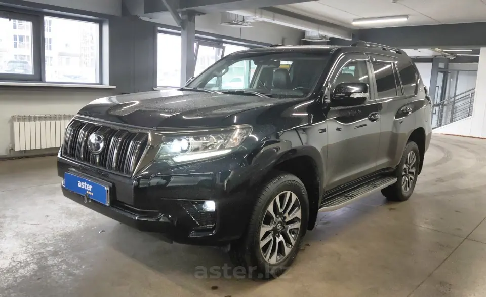 Toyota Land Cruiser Prado 2022 года за 28 000 000 тг. в Астана