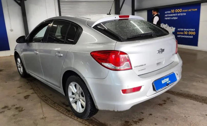 Chevrolet Cruze 2013 года за 3 000 000 тг. в Астана фото 4