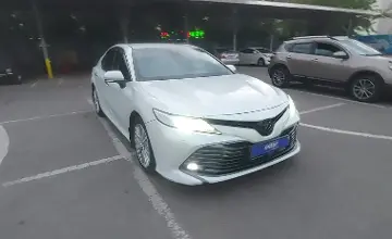 Toyota Camry 2019 года за 14 000 000 тг. в Алматы фото 2