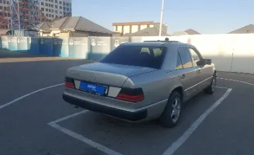 Mercedes-Benz W124 1988 года за 1 200 000 тг. в Шымкент фото 3
